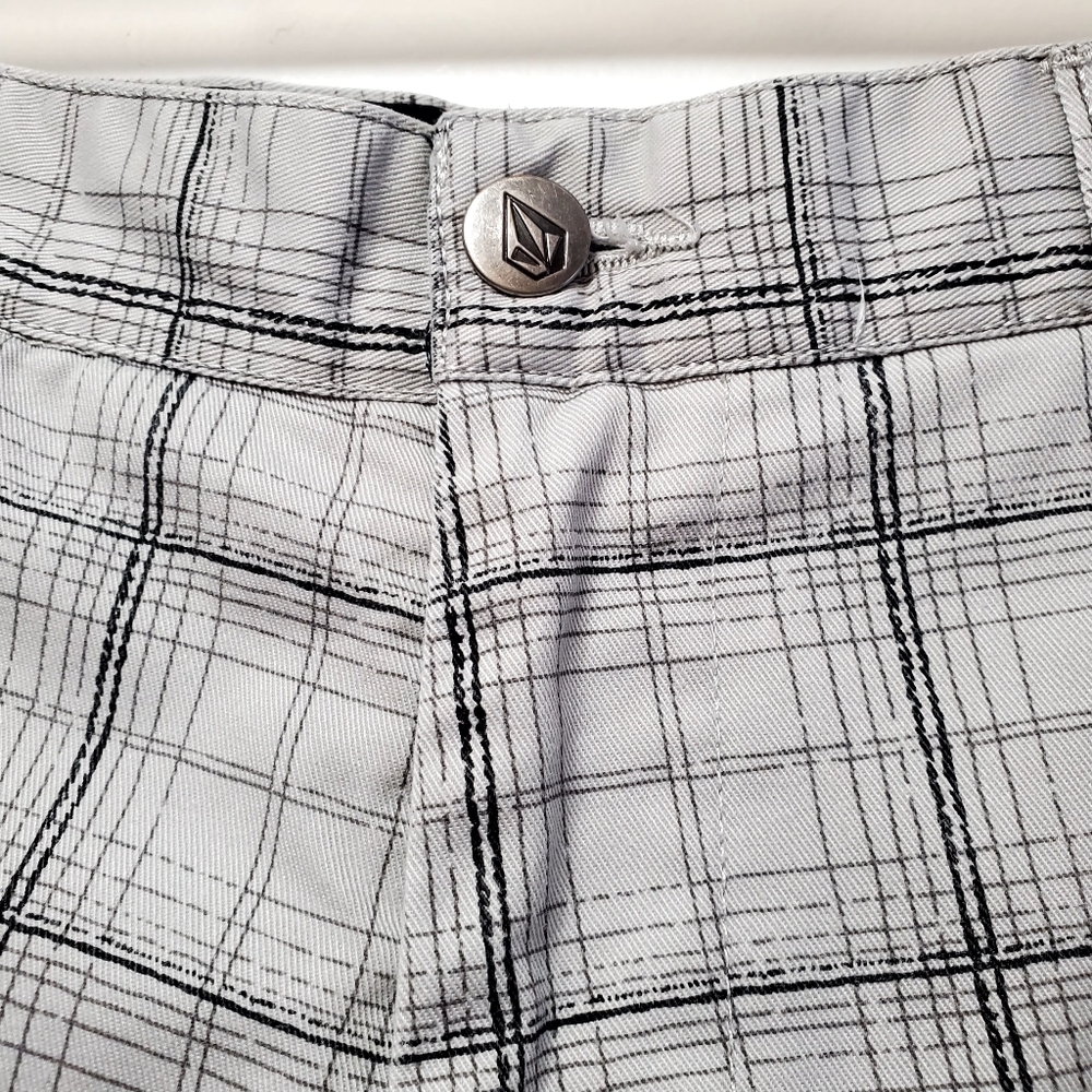 Volcom Corpo Class Shorts Men Size 33 Black/Light… - image 5